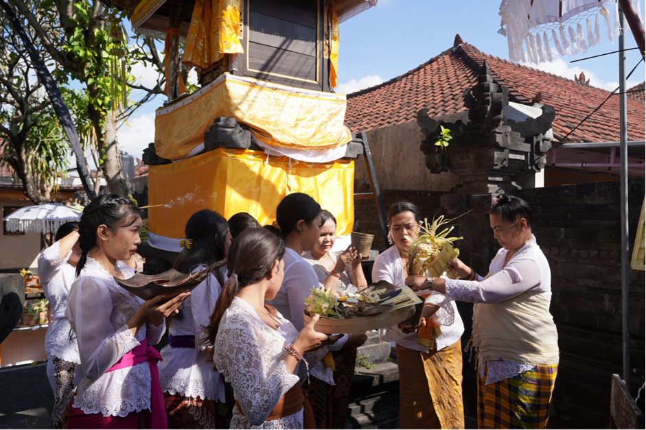 Menyambut Hari Saraswati Civitas Akademika Universitas Pendidikan Nasional Menggelar Agenda Gotong Royong