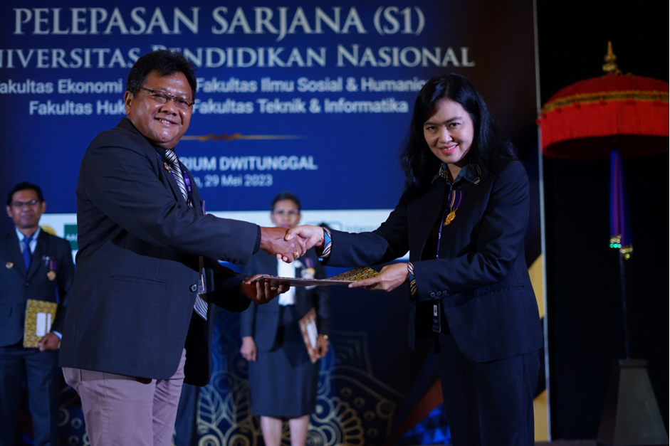Pelepasan Wisudawan Universitas Pendidikan Nasional Periode Juni 2023 
