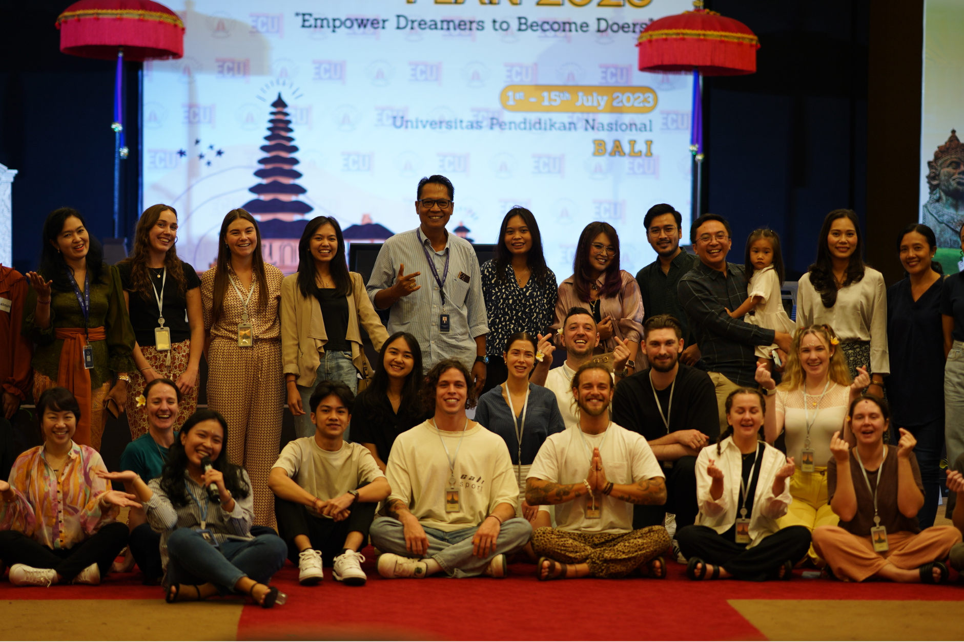 Homestay Program dalam New Colombo Plan 2023: Mendalami Kehidupan Sehari-hari Masyarakat Bali bersama mahasiswa UNDIKNAS dan Edith Cowan University