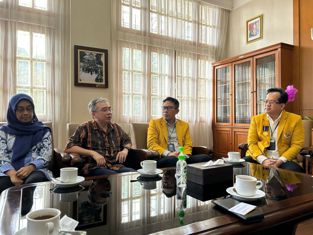 Universitas Pendidikan Nasional (Undiknas) Berkolaborasi bersama UGM Menuju World Class University