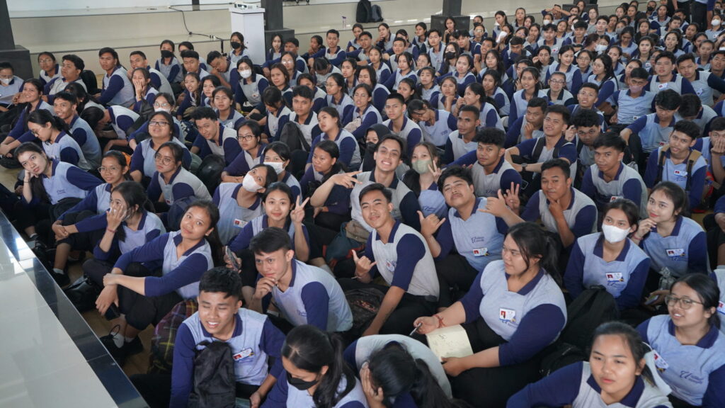 Day 1 Student Week 2023: Mahasiswa Baru Universitas Pendidikan Nasional Memulai Perjalanan Akademiknya