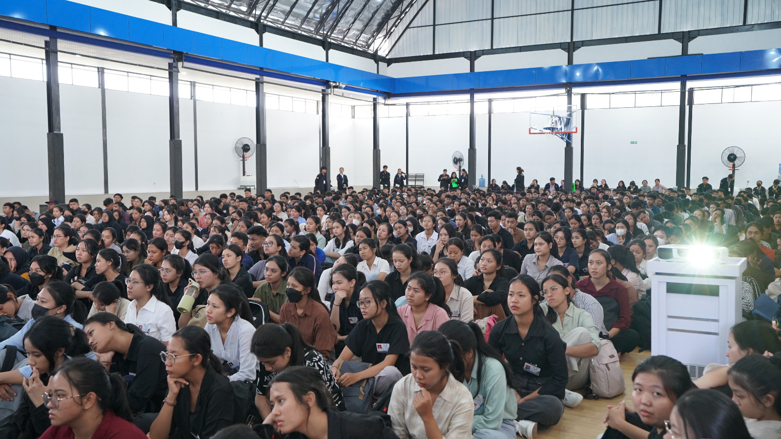 Pra Student Week Universitas Pendidikan Nasional: Membangun Hubungan Yang Erat Bersama Mahasiswa Baru