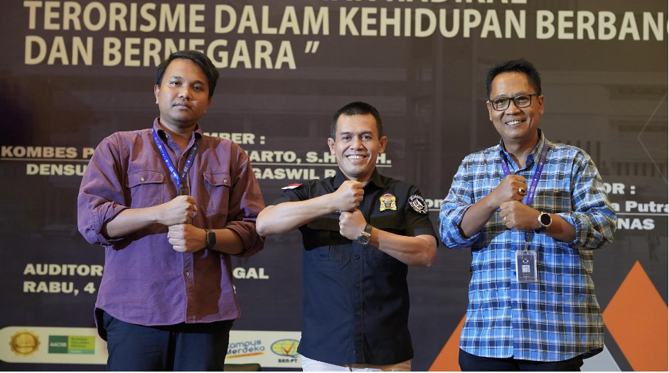 Seminar "Penguatan Wawasan: Antisipasi Ancaman Radikal Terorisme" Menjaga Keamanan Bersama