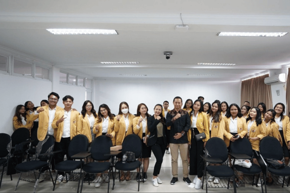 Academic Manuscript and Policy Brief Workshop: Increasing the Insights of State Administration Students at Undiknas