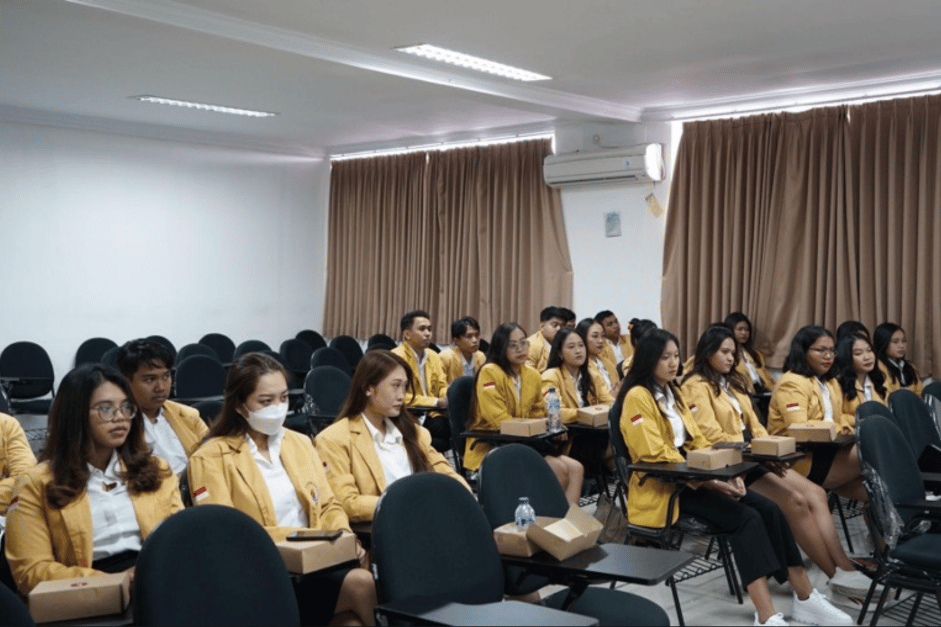 Academic Manuscript and Policy Brief Workshop: Increasing the Insights of State Administration Students at Undiknas