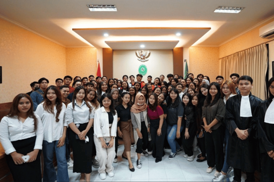 Undiknas Law Faculty Students are Actively Involved in Moot Court Activities: Moot Court Simulation
