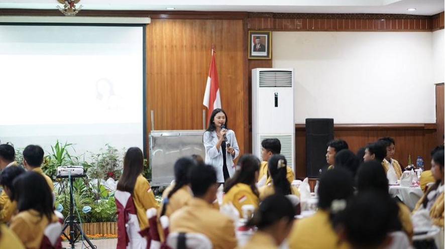 Table Manner and Personality Development: Increasing the Self-Competency of Undiknas Students
