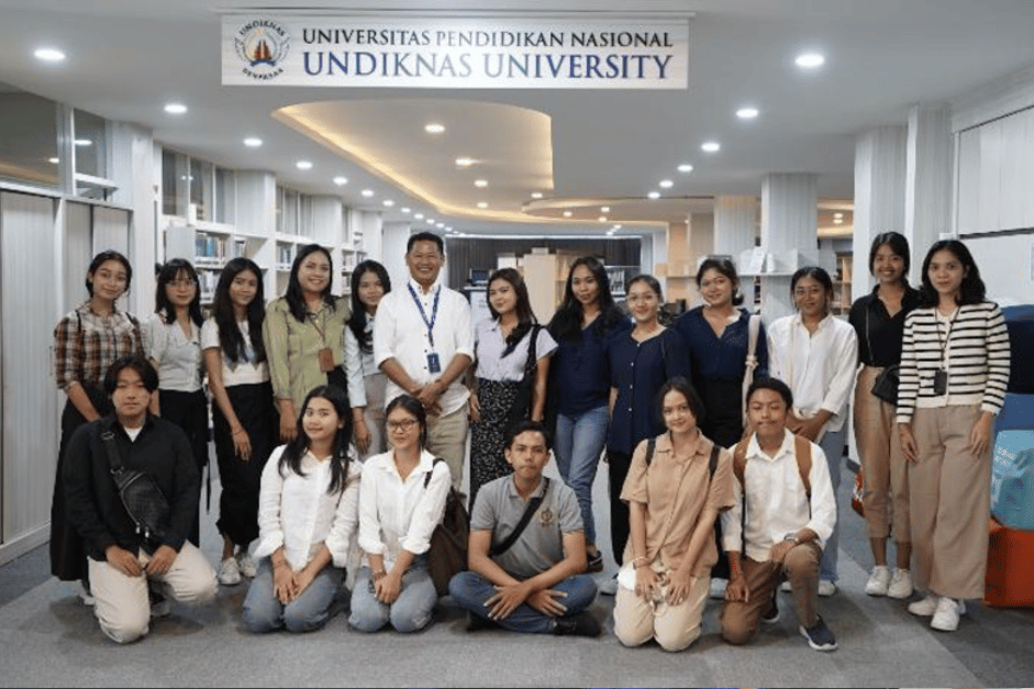 Menentukan masa depan di Universitas melalui Kegiatan "Get In Touch with Undiknas" bagi calon mahasiswa baru